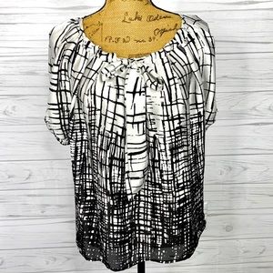 💥4/$15 Black & White Milano Blouse